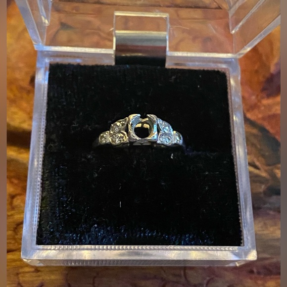 Diamond platinum milgrain raised semi mounting engagement ring. - Picture 2 of 4